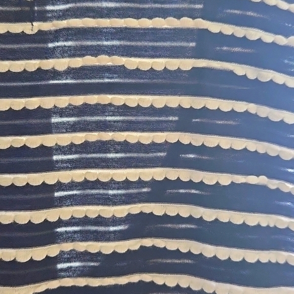 Studio M Peplum Top Size Large - Picture 4 of 4